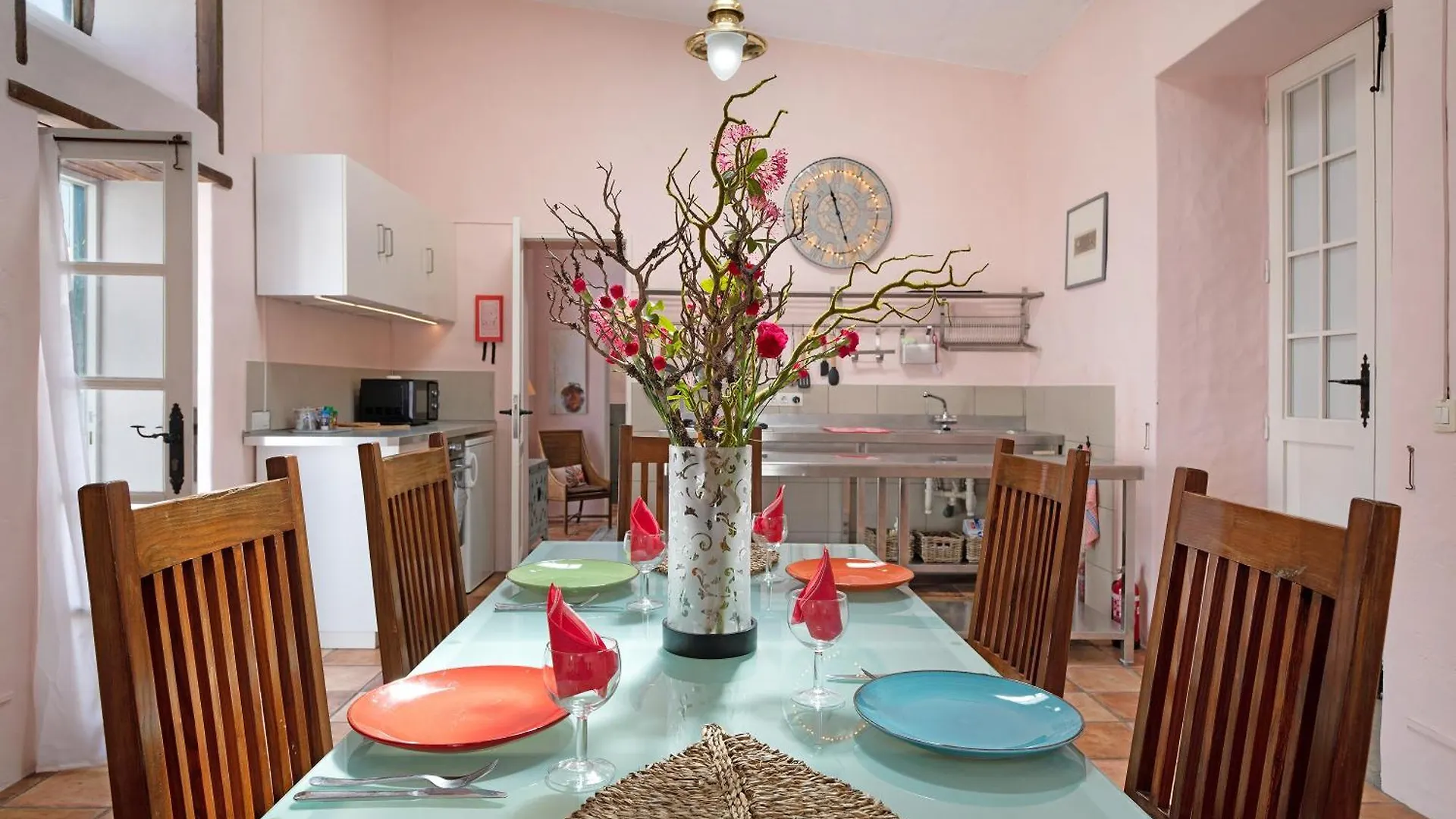 El Cello Apartment Macher
